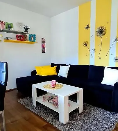 Camelia Apartman Lägenhet *